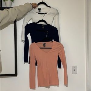 Wet seal v neck long sleeve